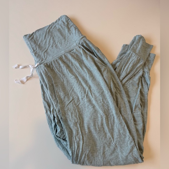 2-pack Seraphine Maternity Lounge Pants – Navy & Sage - Picture 4 of 8